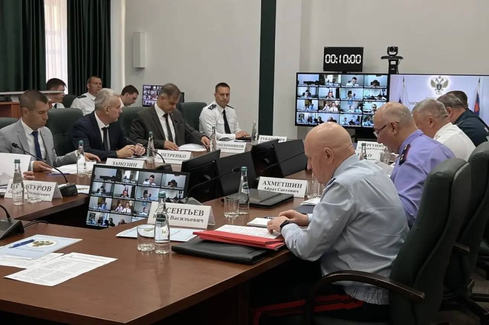 Сегодня в прокуратуре Нижегородской области под председательством и.о. прокурора области Михаила Должикова на координационном совещании обсудили вопросы противодействия преступлениям в сфере экономической деятельности Сегодня в прокуратуре Нижегородской области под председательством и.о. прокурора области Михаила Должикова на координационном совещании обсудили вопросы противодействия преступлениям в сфере экономической деятельности