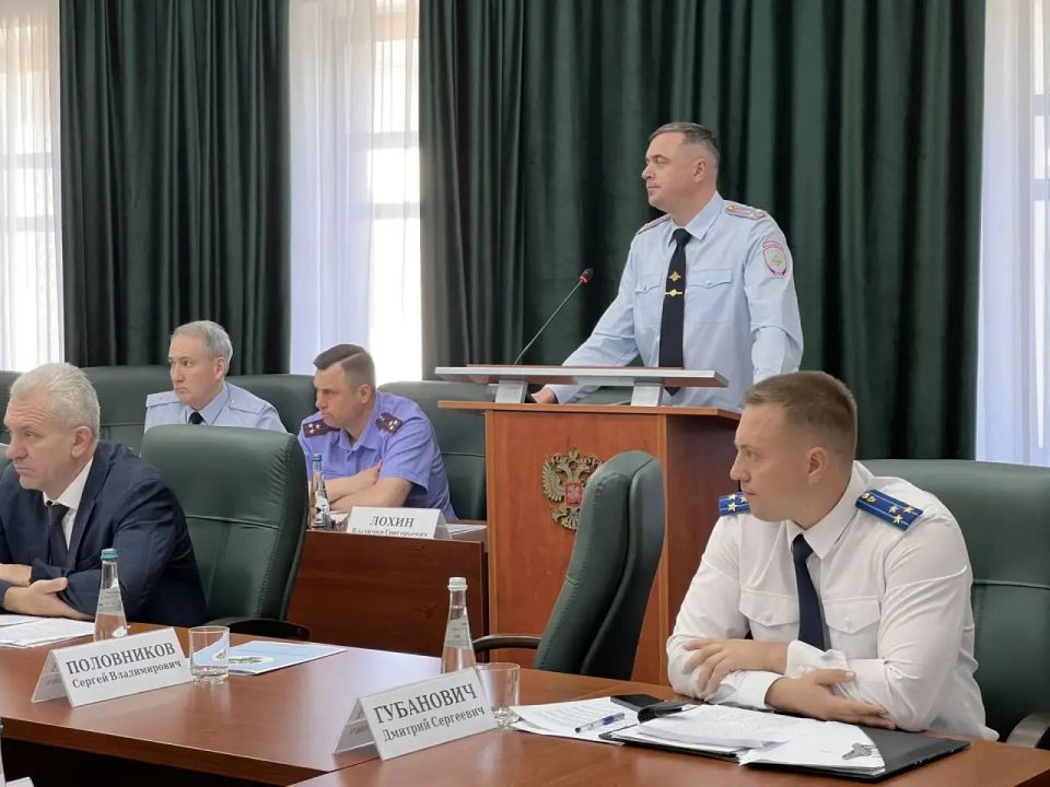 Сегодня в прокуратуре Нижегородской области под председательством и.о. прокурора области Михаила Должикова на координационном совещании обсудили вопросы противодействия преступлениям в сфере экономической деятельности Сегодня в прокуратуре Нижегородской области под председательством и.о. прокурора области Михаила Должикова на координационном совещании обсудили вопросы противодействия преступлениям в сфере экономической деятельности