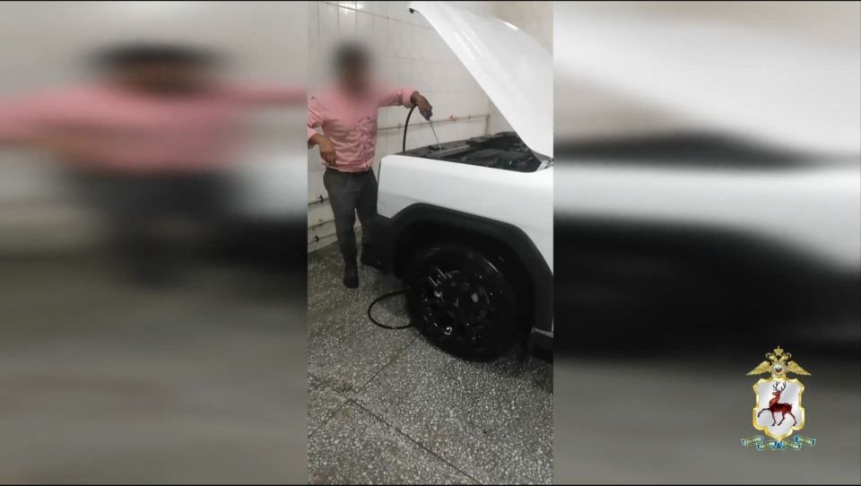 На автомойке в Нижнем Новгороде нашли четырёх нелегальных мигрантов из Южной Азии