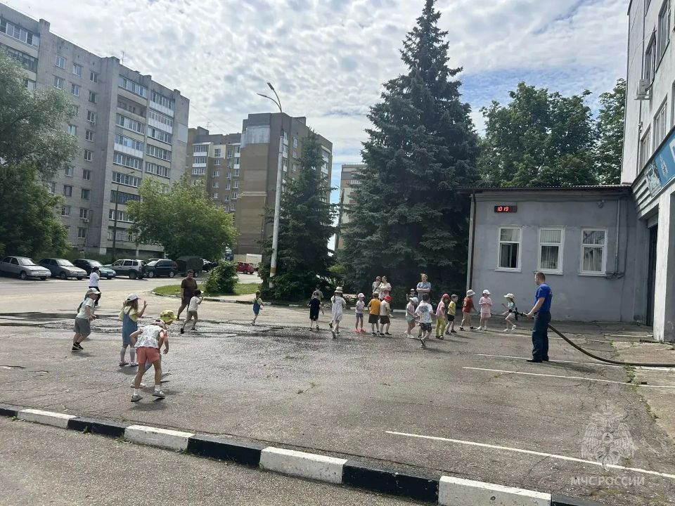 Мои безопасные каникулы вместе с пожарными Мои безопасные каникулы вместе с пожарными