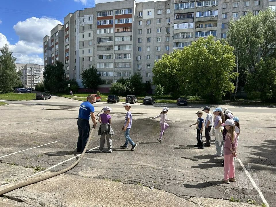 Мои безопасные каникулы вместе с пожарными Мои безопасные каникулы вместе с пожарными