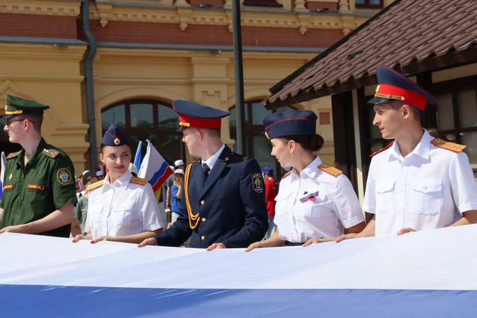 Сотрудники регионального следственного управления приняли участие в мероприятии, приуроченном ко Дню России Сотрудники регионального следственного управления приняли участие в мероприятии, приуроченном ко Дню России