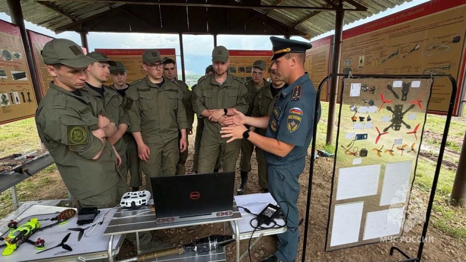Сотрудники чрезвычайного ведомства приняли участие в семинаре для следователей Сотрудники чрезвычайного ведомства приняли участие в семинаре для следователей