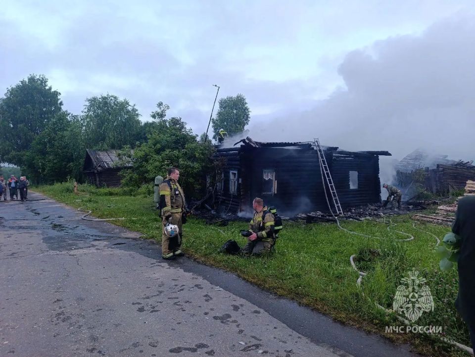 Мужчина спасен на пожаре в Нижегородской области Мужчина спасен на пожаре в Нижегородской области