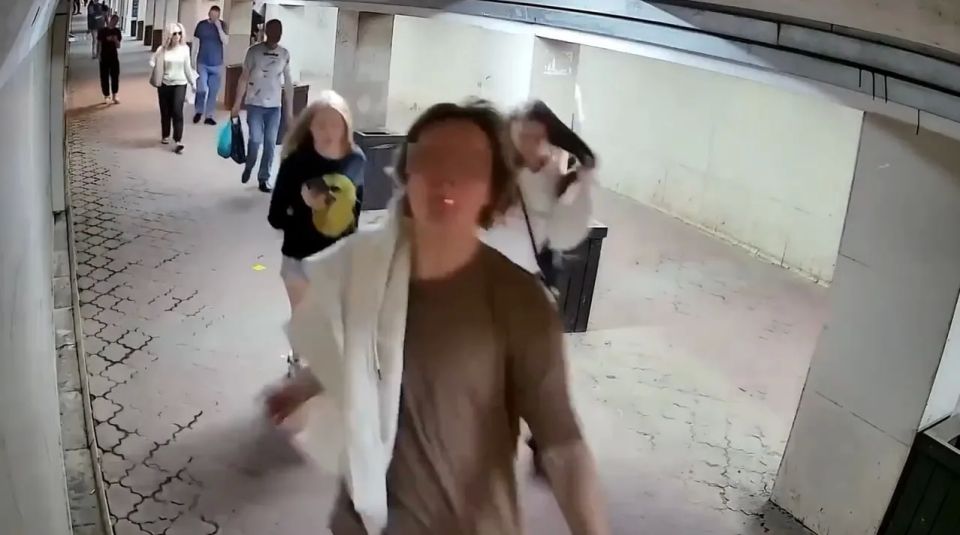 «Сам себе режиссер»: нижегородские полицейские установили личность нарушителя, повредившего камеру видеонаблюдения