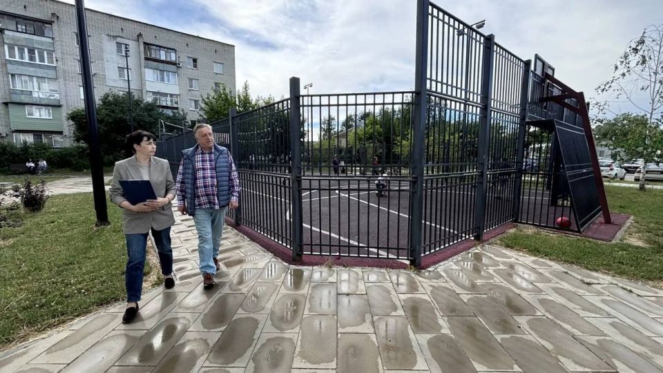 Благоустройство, проверки, культурные мероприятия – депутаты в гуще событий своих округов! Подробности читайте в нашем традиционном обзоре Благоустройство, проверки, культурные мероприятия – депутаты в гуще событий своих округов! Подробности читайте в нашем традиционном обзоре