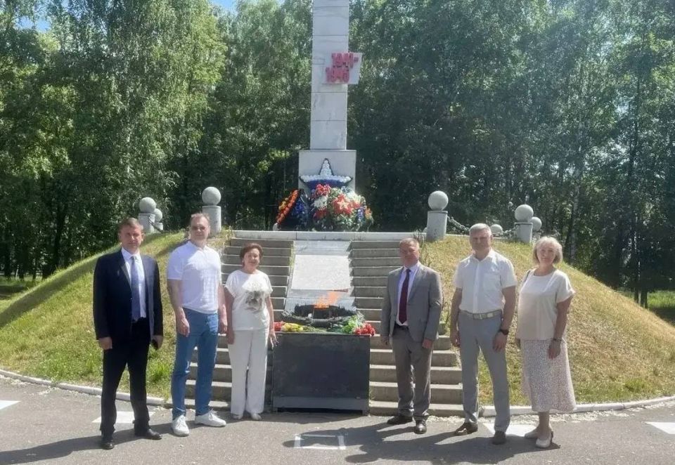 Благоустройство, проверки, культурные мероприятия – депутаты в гуще событий своих округов! Подробности читайте в нашем традиционном обзоре Благоустройство, проверки, культурные мероприятия – депутаты в гуще событий своих округов! Подробности читайте в нашем традиционном обзоре