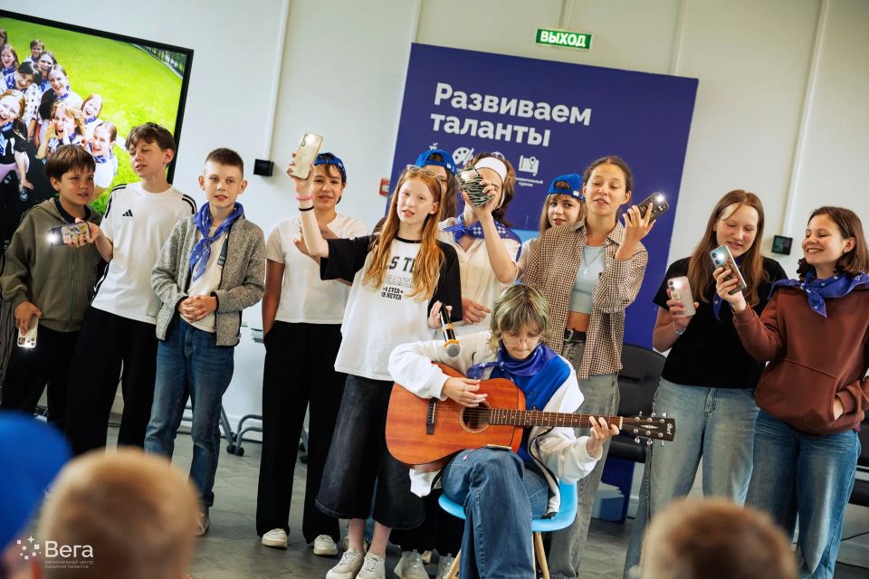 «Мир на ладони»: третья смена «Умных каникул» завершена «Мир на ладони»: третья смена «Умных каникул» завершена