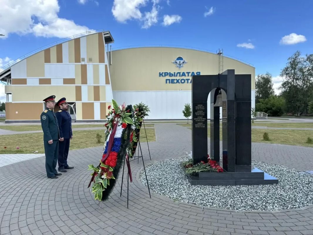 Сотрудники следственного управления приняли участие в мероприятии, посвященном 25-й годовщине кадетского корпуса Сотрудники следственного управления приняли участие в мероприятии, посвященном 25-й годовщине кадетского корпуса