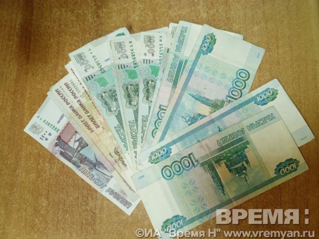 Жительница Володарского округа потеряла более 4 млн рублей, помогая подруге вывести деньги с брокерского счёта