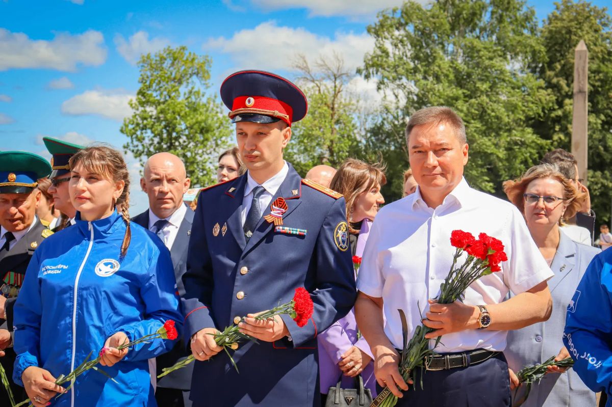 И.о. руководителя регионального следственного управления принял участие в церемонии, посвященной Дню памяти и скорби И.о. руководителя регионального следственного управления принял участие в церемонии, посвященной Дню памяти и скорби