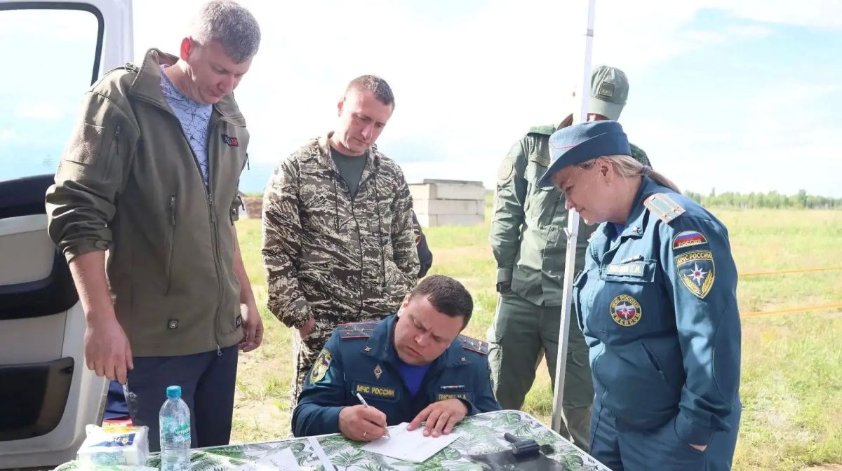 От искры до взрыва: силовики прошли суровую практику на уникальном семинаре дознавателей регионального управления МЧС России «Разум в огне» От искры до взрыва: силовики прошли суровую практику на уникальном семинаре дознавателей регионального управления МЧС России «Разум в огне»