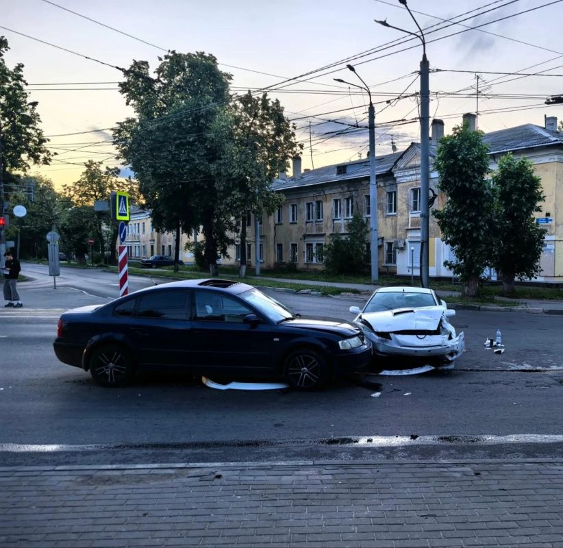 За минувшие сутки 23 июня 2026 года на территории Нижегородской области произошло 13 ДТП с пострадавшими, в которых 18 человек получили травмы За минувшие сутки 23 июня 2026 года на территории Нижегородской области произошло 13 ДТП с пострадавшими, в которых 18 человек получили травмы