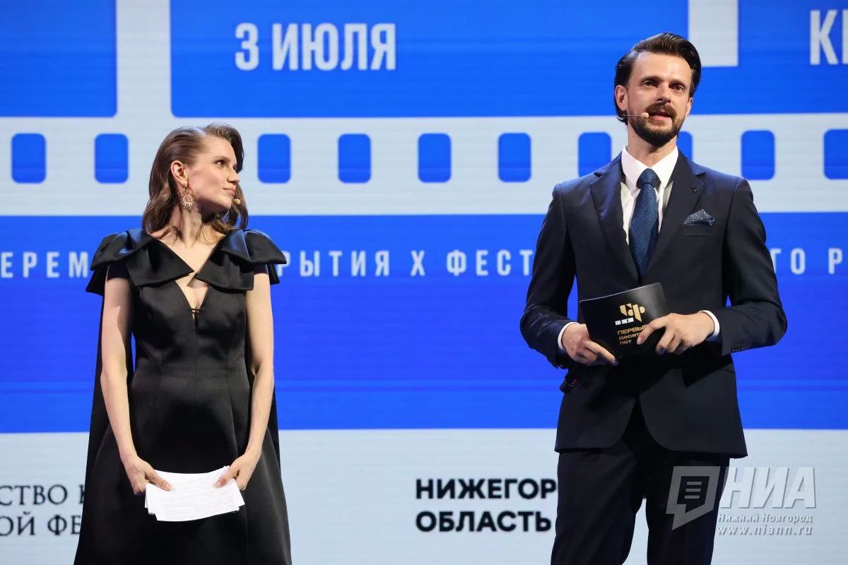 Накануне в театре драмы имени Горького состоялась торжественная церемония открытия юбилейного фестиваля нового российского кино «Горький fest» (18+)