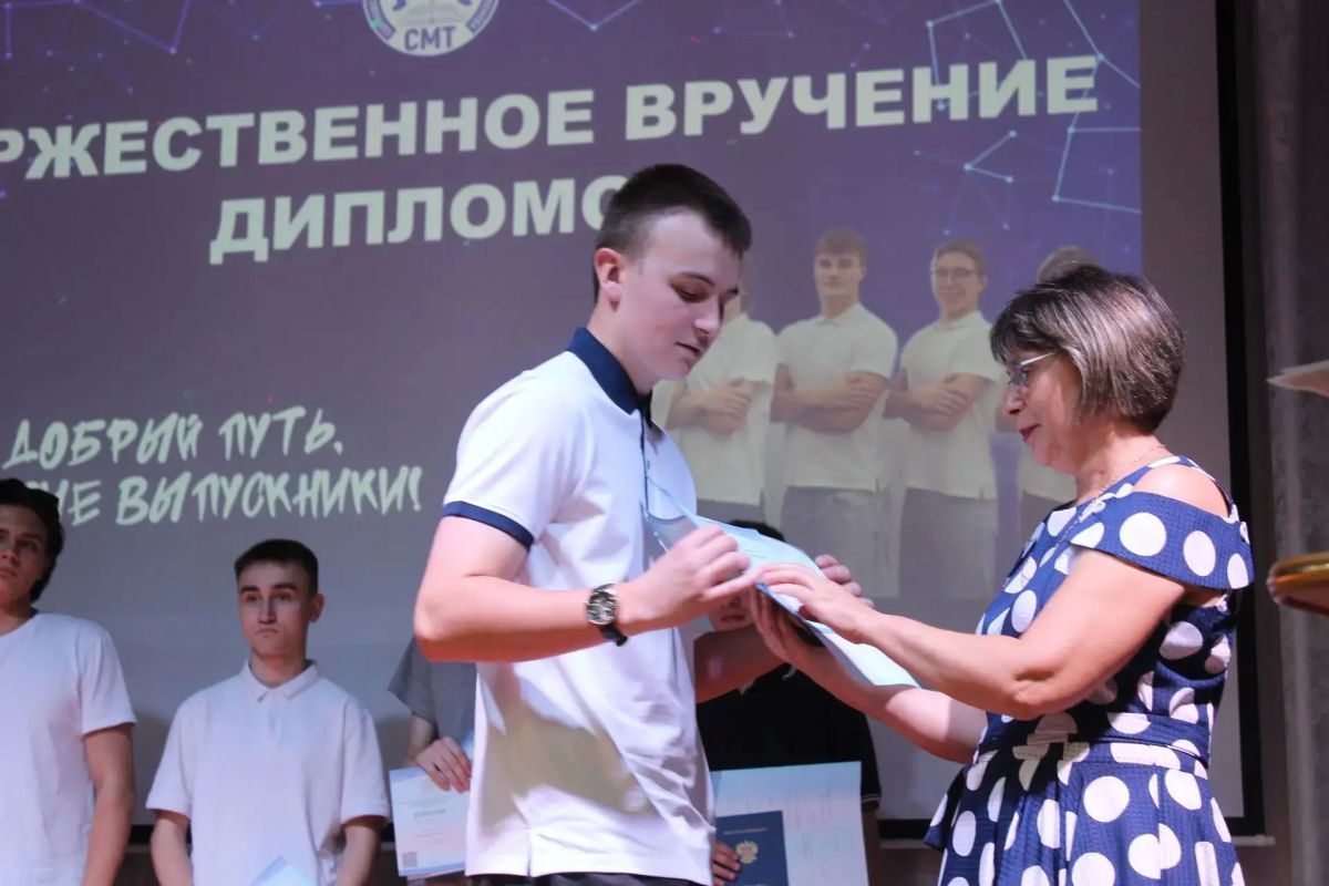 Большое успешное будущее: в Нижегородской области проходят выпускные в колледжах и техникумах Большое успешное будущее: в Нижегородской области проходят выпускные в колледжах и техникумах
