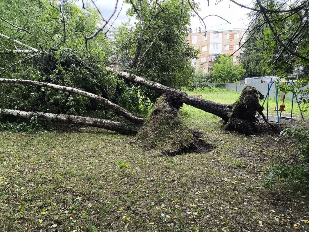 Нижегородская область уже второй день находится во власти мощного циклона