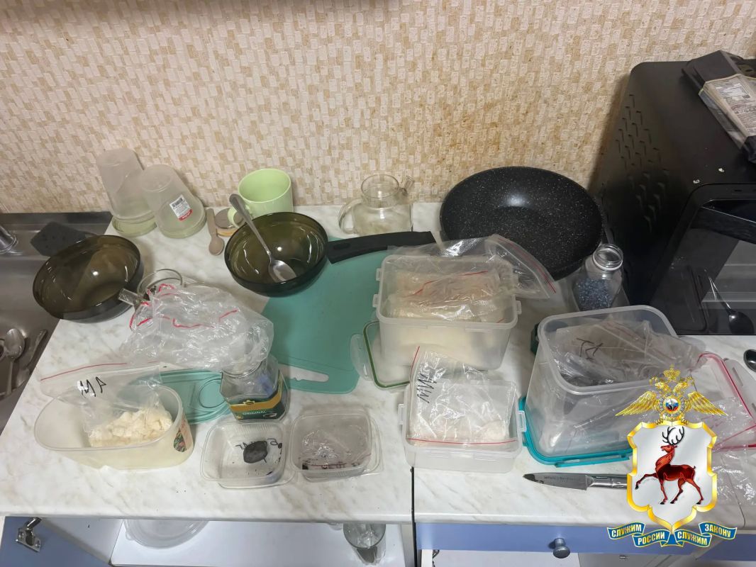 В Нижнем Новгороде полицейские задержали двоих граждан, находившихся в федеральном розыске за наркопреступления В Нижнем Новгороде полицейские задержали двоих граждан, находившихся в федеральном розыске за наркопреступления