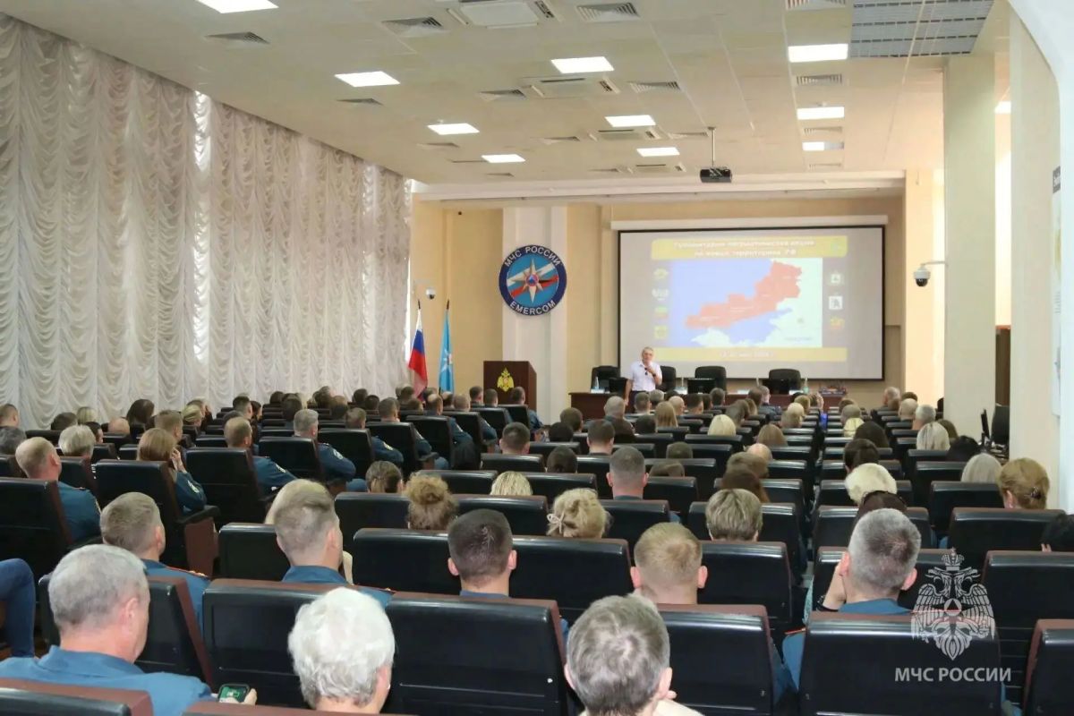 С песней по службе и по жизни С песней по службе и по жизни