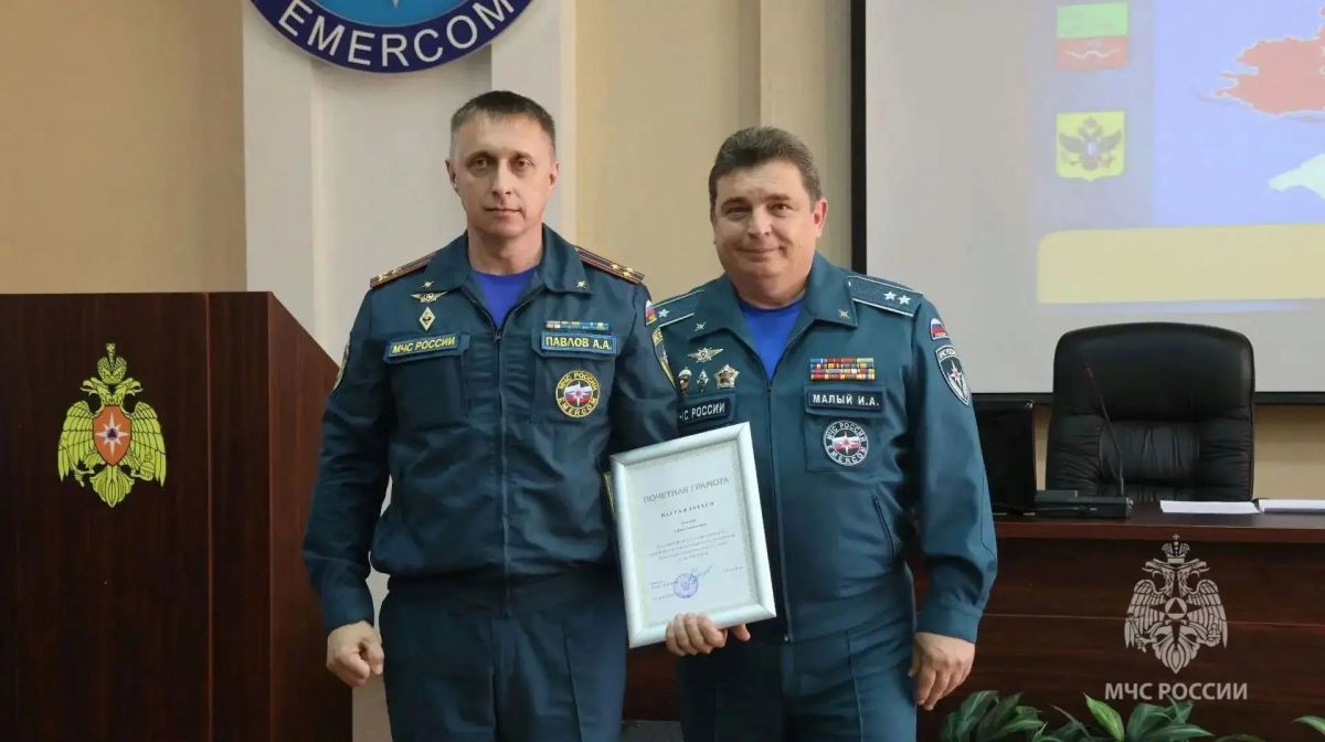 С песней по службе и по жизни С песней по службе и по жизни
