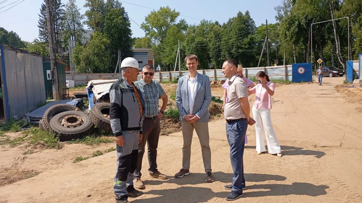 В Чкаловском округе Нижегородской области подняли вопрос и начали активно приводить в полный порядок одну школу за другой начиная с 2020 года: В Чкаловском округе Нижегородской области подняли вопрос и начали активно приводить в полный порядок одну школу за другой начиная с 2020 года: