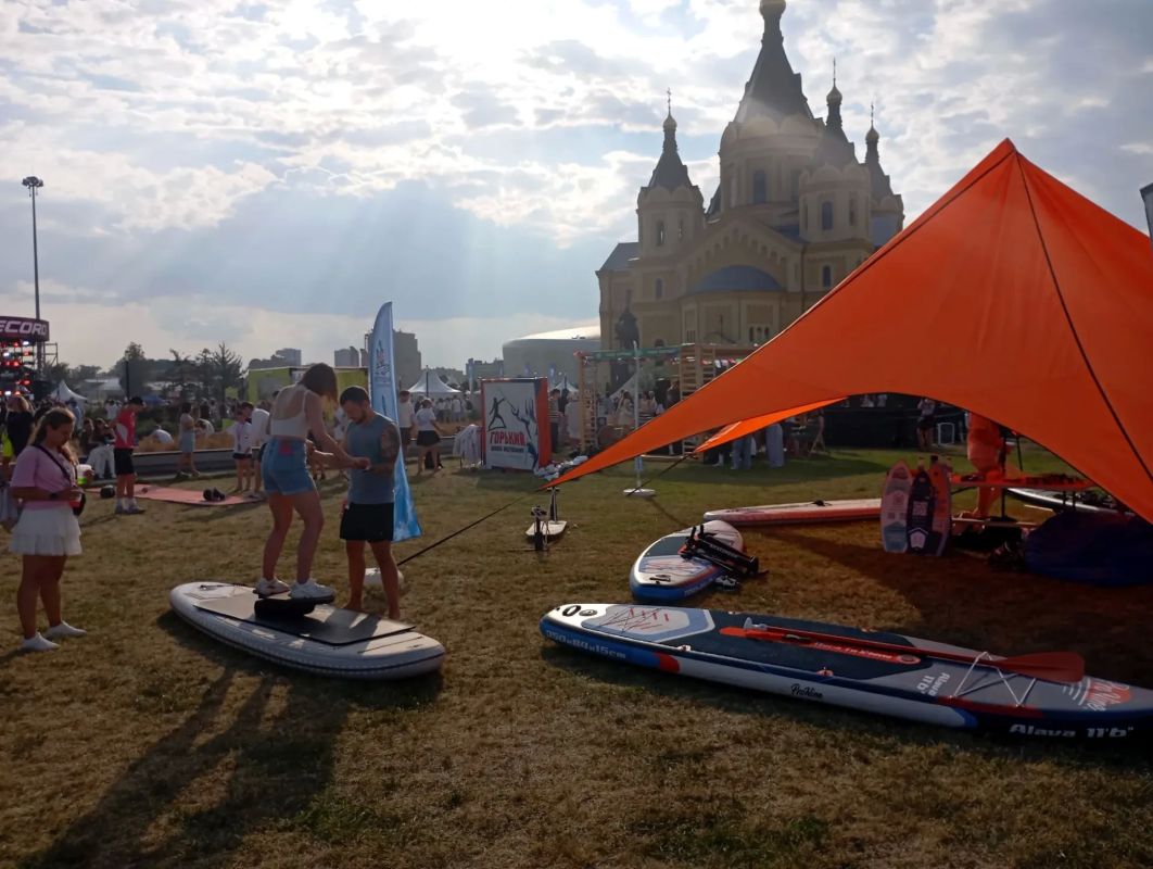 Нижегородцы активно отдыхают на VK Fest (0+) Нижегородцы активно отдыхают на VK Fest (0+)