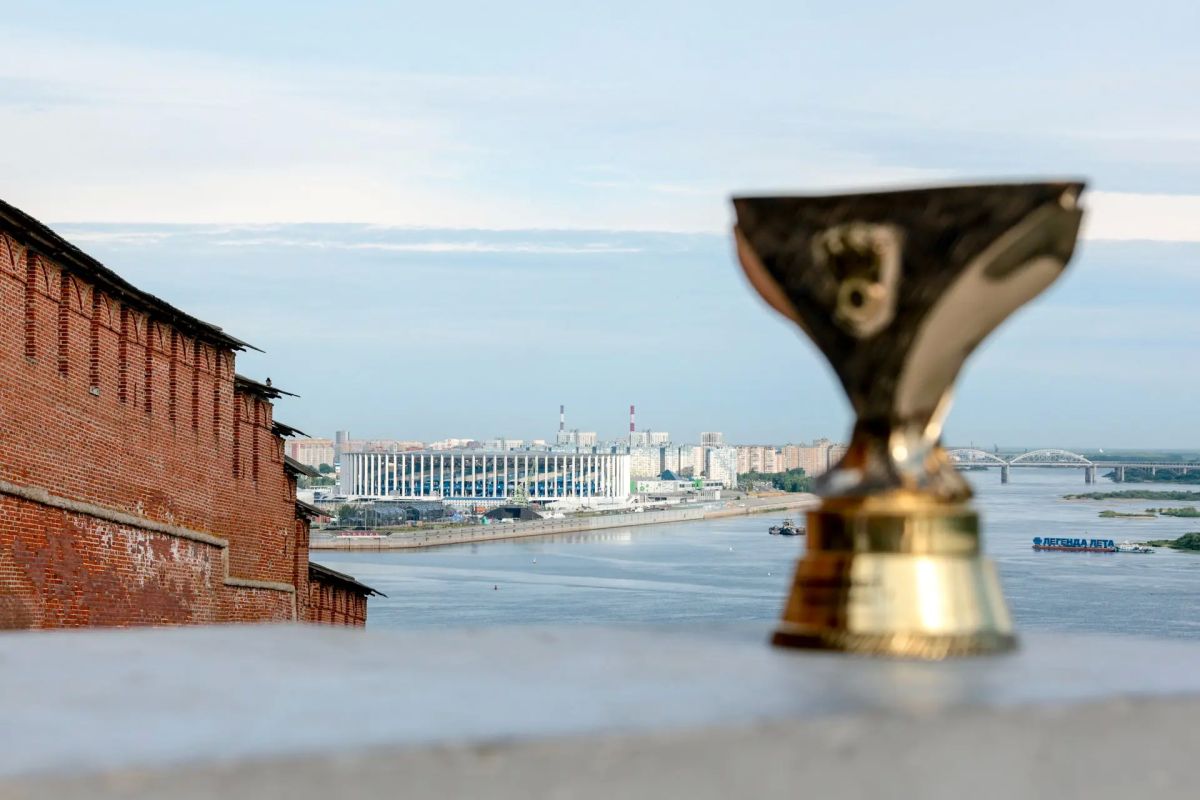Суперкубок России совершил первое путешествие по Нижнему Новгороду Суперкубок России совершил первое путешествие по Нижнему Новгороду