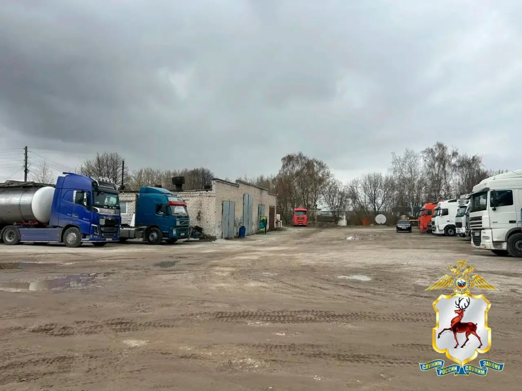 В Нижегородской области перед судом предстанут трое обвиняемых в присвоении химической продукции промышленного предприятия В Нижегородской области перед судом предстанут трое обвиняемых в присвоении химической продукции промышленного предприятия