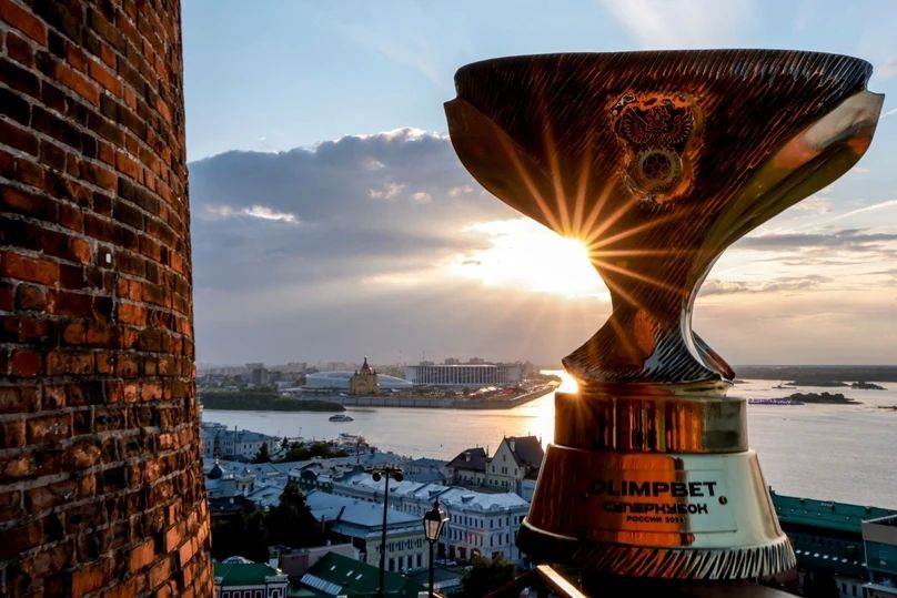 Главный трофей OLIMPBET Суперкубка России по футболу привезли в Нижний Новгород Главный трофей OLIMPBET Суперкубка России по футболу привезли в Нижний Новгород