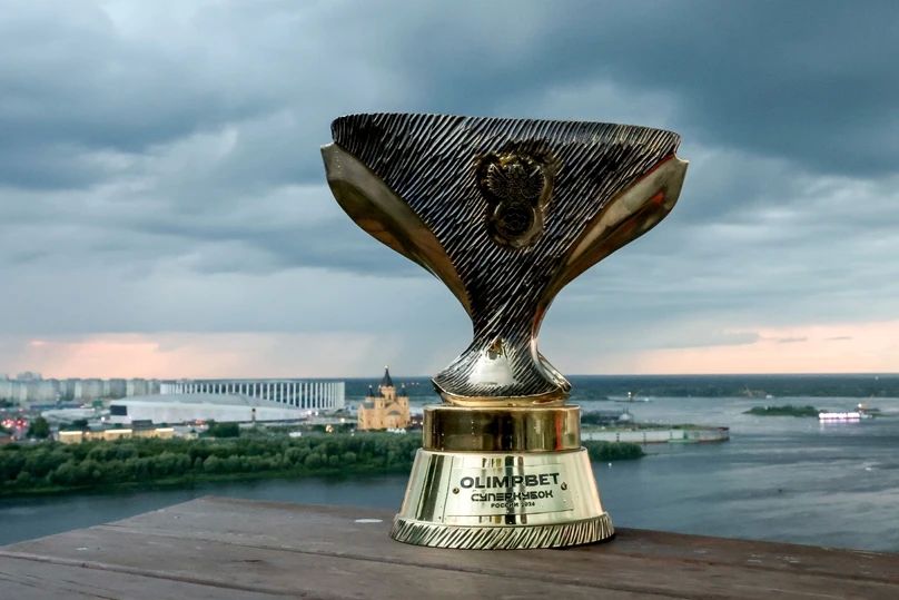 Главный трофей OLIMPBET Суперкубка России по футболу привезли в Нижний Новгород Главный трофей OLIMPBET Суперкубка России по футболу привезли в Нижний Новгород