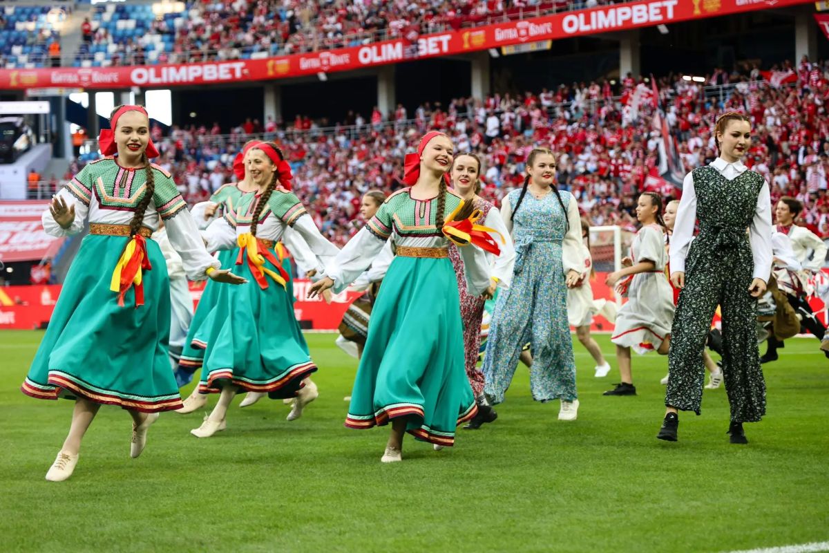 42 139 зрителей на трибунах 42 139 зрителей на трибунах