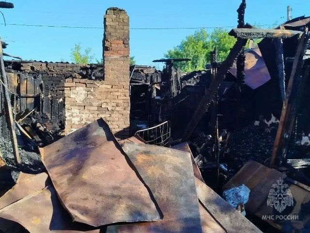 53-летний мужчина погиб при пожаре в частично расселенном доме в Сергаче