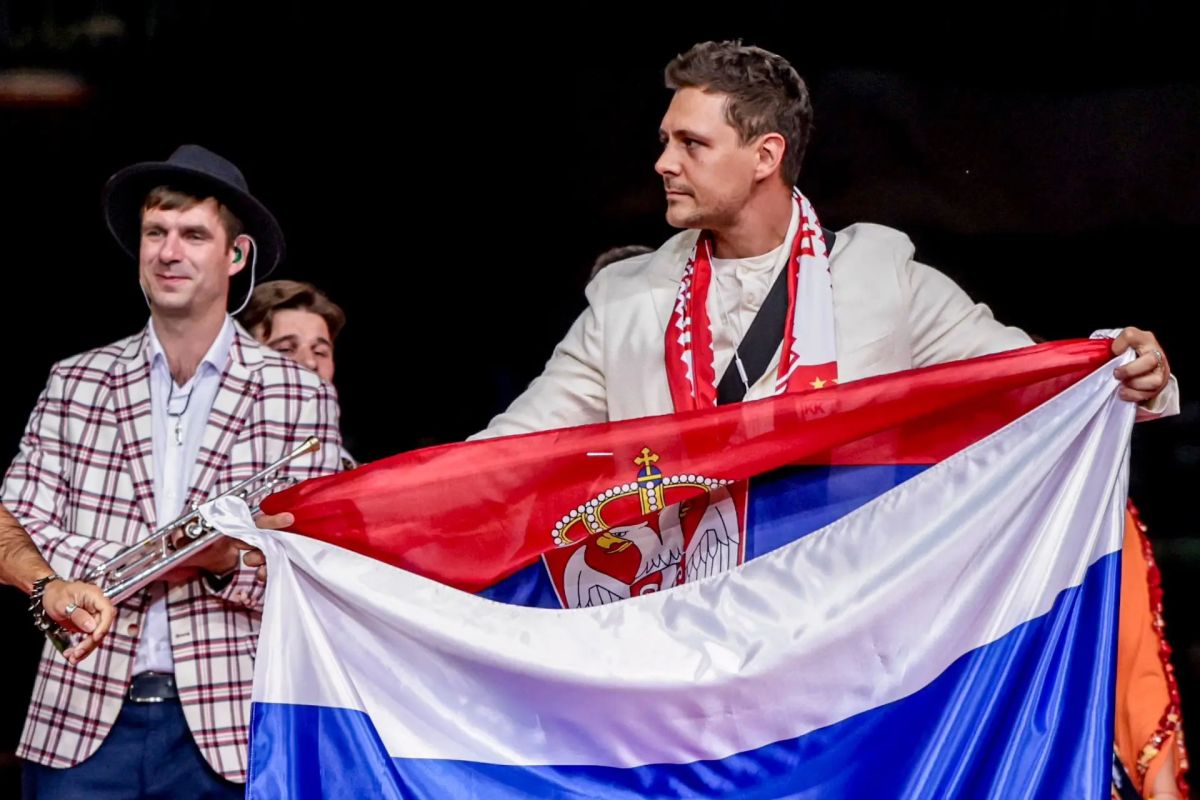 42 139 зрителей на трибунах 42 139 зрителей на трибунах