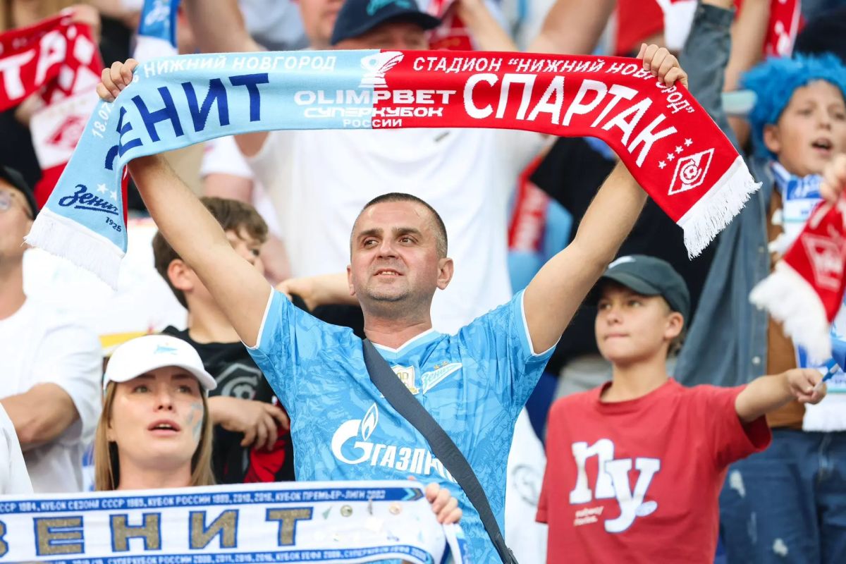 42 139 зрителей на трибунах 42 139 зрителей на трибунах