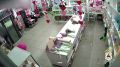Хотел цветы - ушёл с телефоном: в Нижнем Новгороде задержан подозреваемый в краже