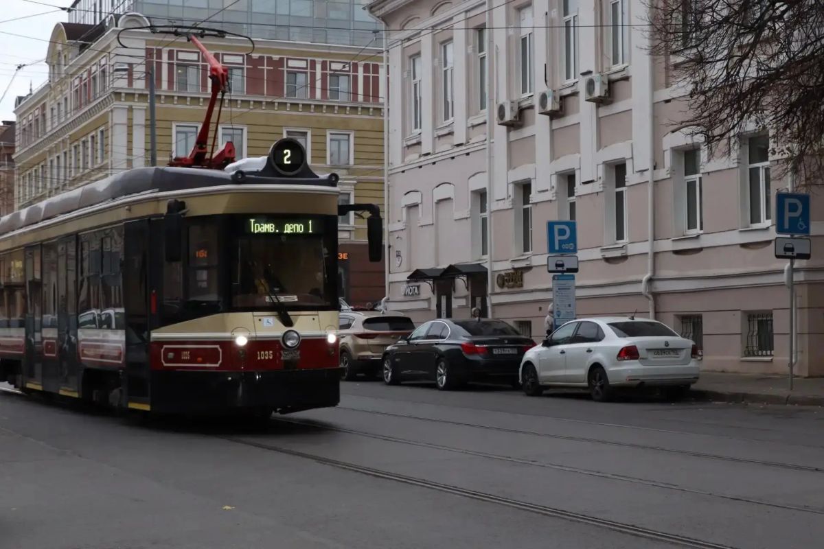 Непогода остановила движение трамвая №2 в Нижнем Новгороде