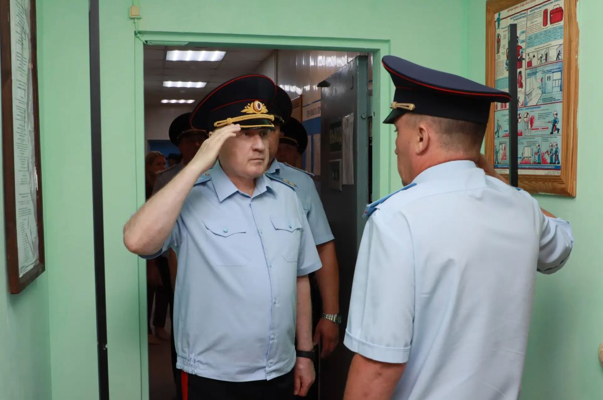 Начальник ГУ МВД России по Нижегородской области осуществил рабочий визит в МО МВД России «Ковернинский» Начальник ГУ МВД России по Нижегородской области осуществил рабочий визит в МО МВД России «Ковернинский»