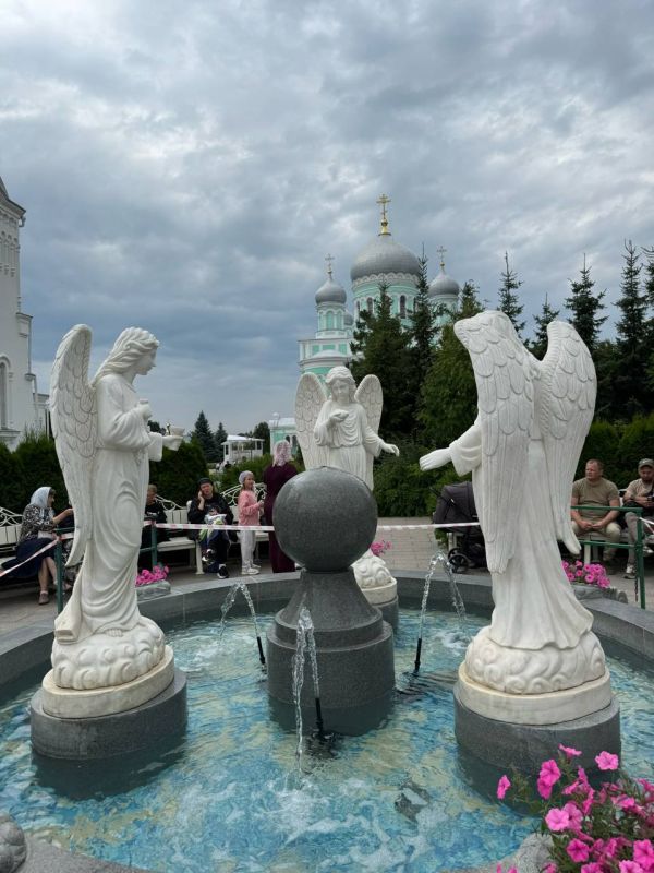 V Съезд малых городов Нижегородской и Гродненской областей уже совсем скоро! Последняя точка нашего 3-х дневного пресс-тура для российских и белорусских журналистов – Свято-Троицкий Серафимо-Дивеевский монастырь V Съезд малых городов Нижегородской и Гродненской областей уже совсем скоро! Последняя точка нашего 3-х дневного пресс-тура для российских и белорусских журналистов – Свято-Троицкий Серафимо-Дивеевский монастырь