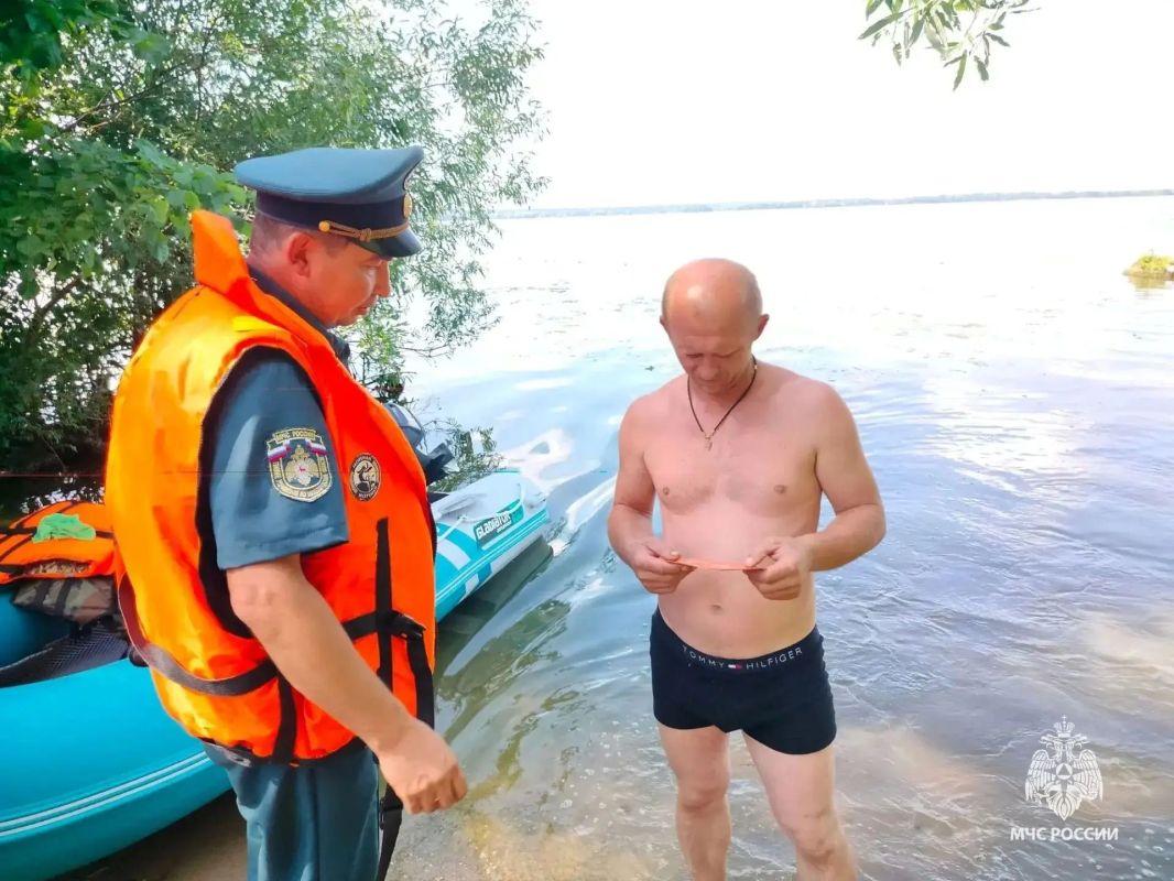 В Воротынском округе прошла акция «Вода — безопасная территория» В Воротынском округе прошла акция «Вода — безопасная территория»