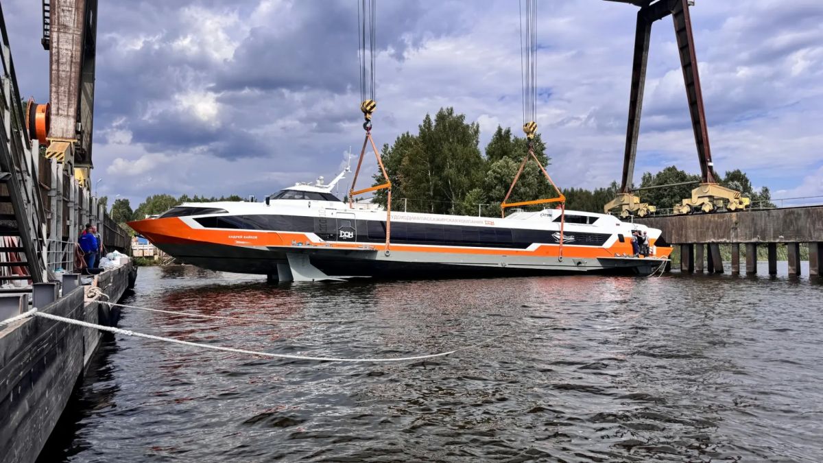 Восьмое судно «Метеор-120Р» спустили на воду в Чкаловском округе Восьмое судно «Метеор-120Р» спустили на воду в Чкаловском округе
