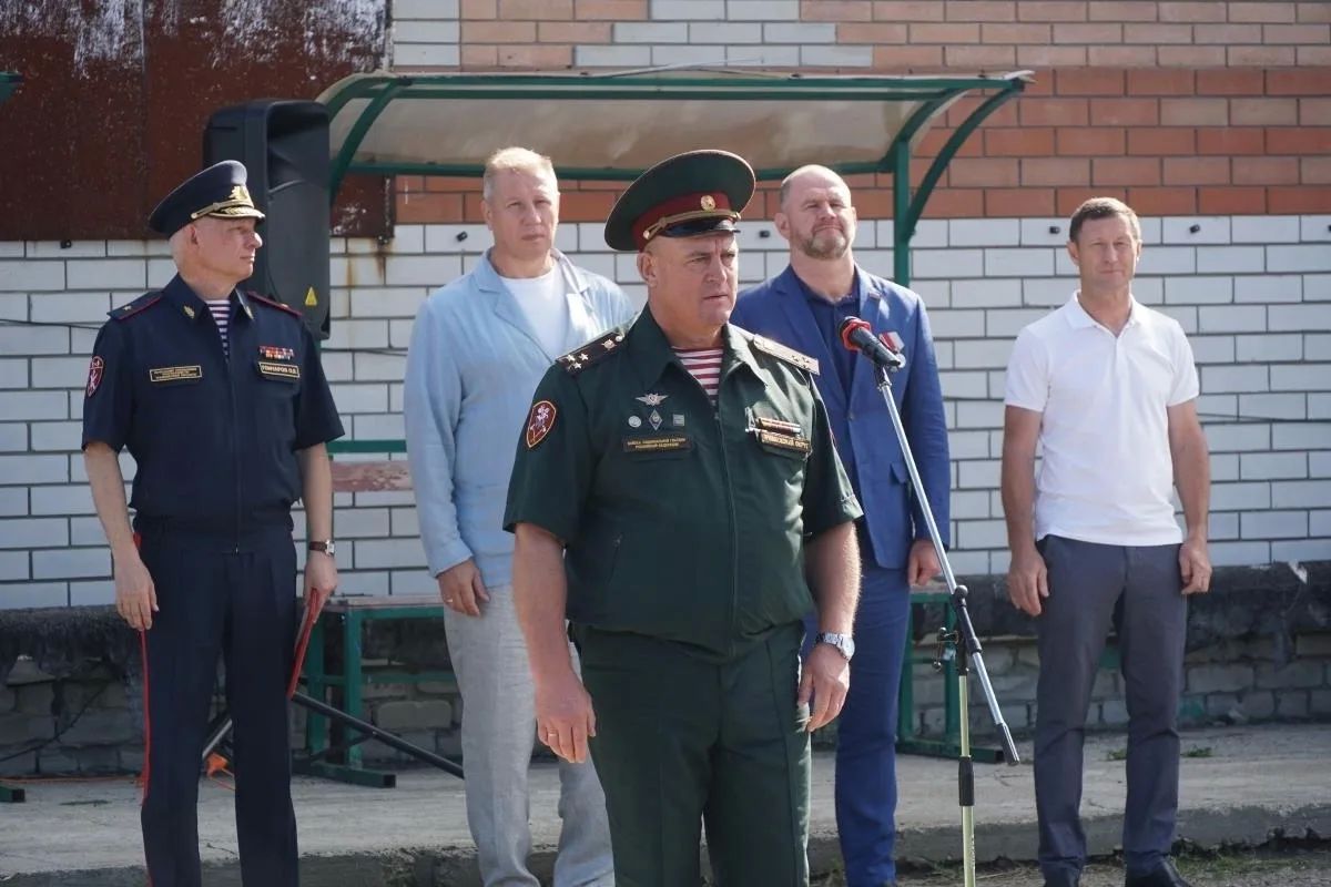 В преддверии Всероссийского дня физкультурника на ульяновском стадионе «Симбирск» состоялся чемпионат Приволжского ордена Жукова округа Росгвардии по мини-футболу, приуроченный к 10-летию ведомства и 215-летию войск... В преддверии Всероссийского дня физкультурника на ульяновском стадионе «Симбирск» состоялся чемпионат Приволжского ордена Жукова округа Росгвардии по мини-футболу, приуроченный к 10-летию ведомства и 215-летию войск...