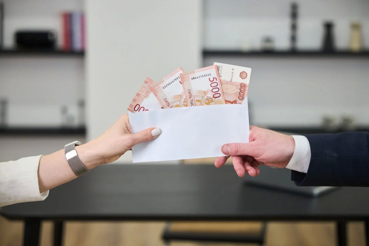 Хирург возглавил топ высокооплачиваемых вакансий в Нижнем Новгороде