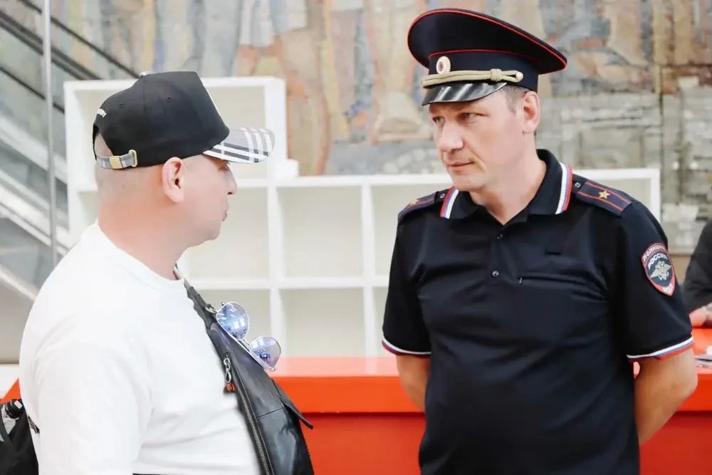 В Нижнем Новгороде транспортные полицейские провели акцию «Час пассажира» на железнодорожном вокзале В Нижнем Новгороде транспортные полицейские провели акцию «Час пассажира» на железнодорожном вокзале