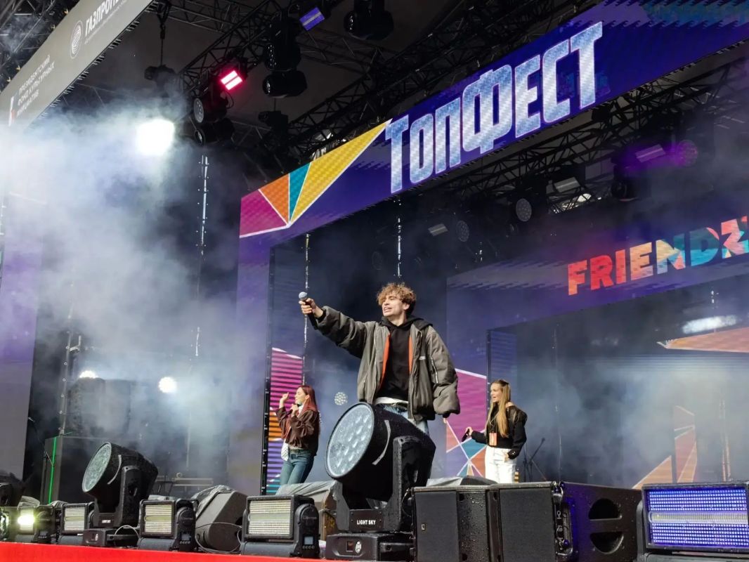 Блогеры и артисты «ТопФеста» выступили на Дне города в Нижнем Новгороде
