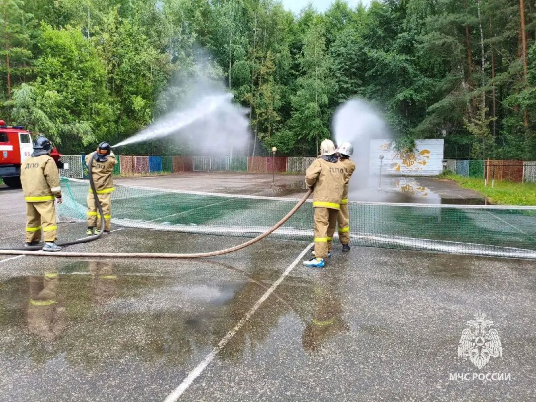 В Городецком районе студенты прошли курс молодого бойца В Городецком районе студенты прошли курс молодого бойца