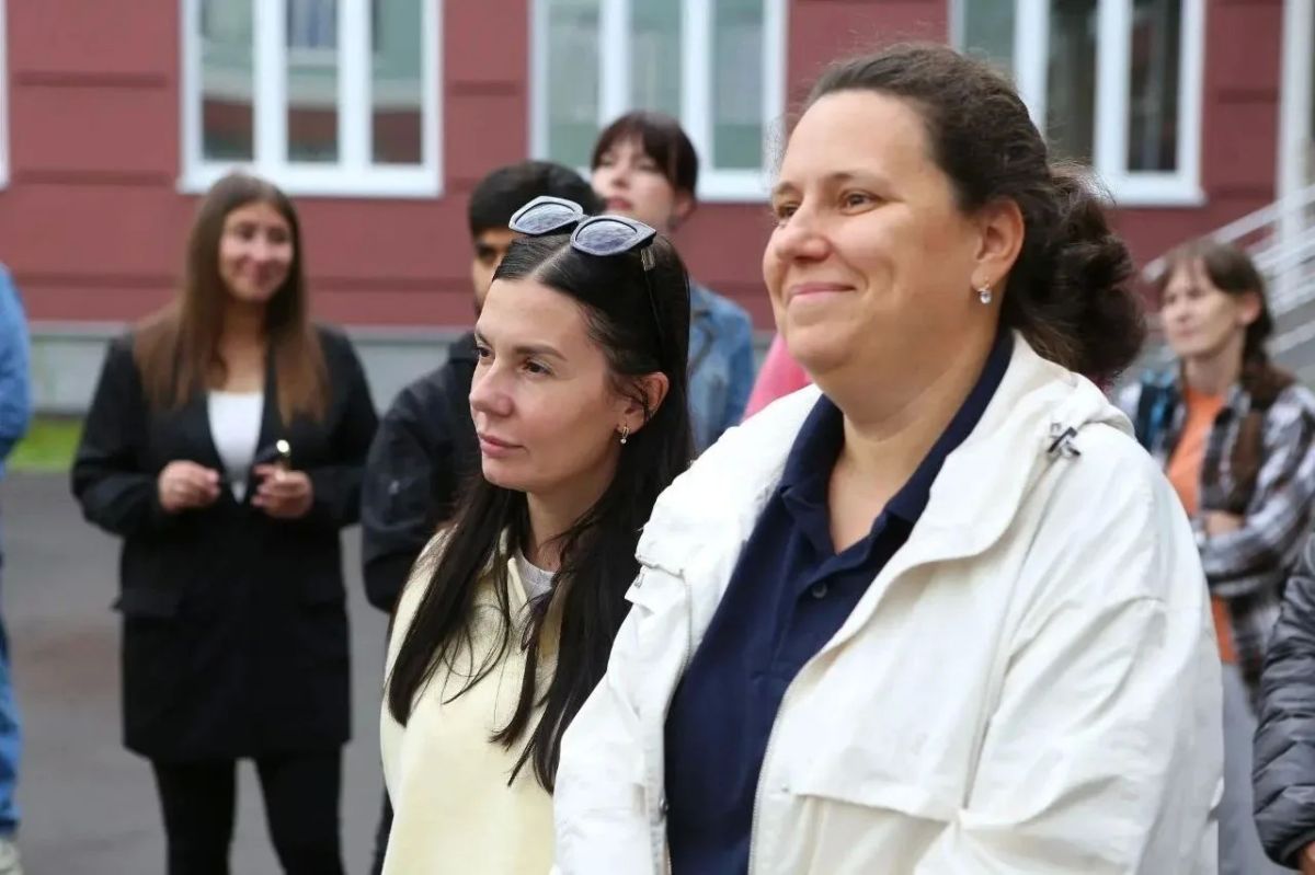 В Дзержинске родители будущих учеников познакомились с новой школой имени А. О. Молева. Вместе с главой города Михаилом Клинковым и гендиректором Корпорации развития Нижегородской области Игорем Ищенко им показали учебные... В Дзержинске родители будущих учеников познакомились с новой школой имени А. О. Молева. Вместе с главой города Михаилом Клинковым и гендиректором Корпорации развития Нижегородской области Игорем Ищенко им показали учебные...