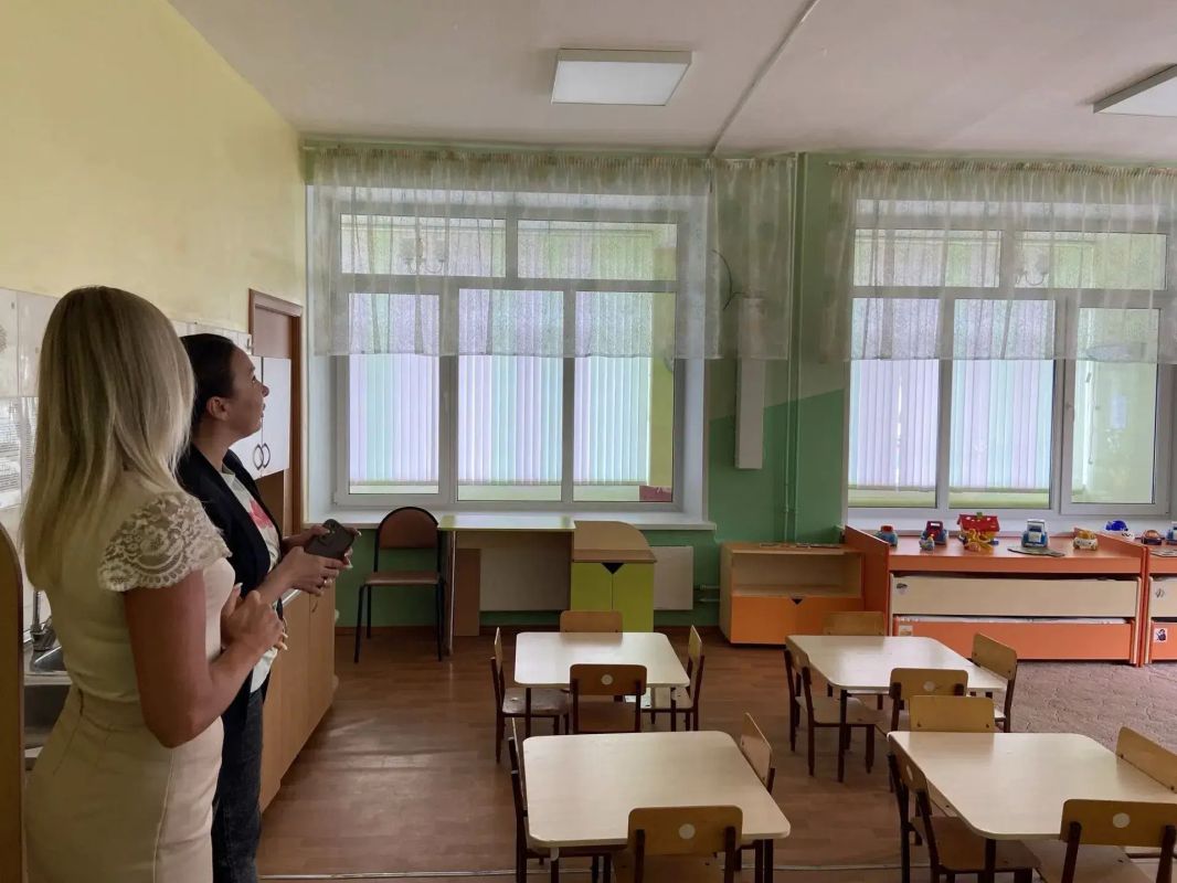 Оксана Смолина встретилась с руководителями детских садов округа № 10 Оксана Смолина встретилась с руководителями детских садов округа № 10
