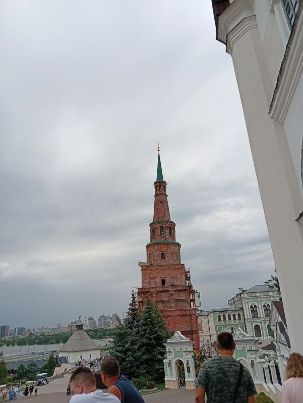 Казань. Часть 1 Вы проезжаете почти тысячу километров, чтобы добраться сюда Казань. Часть 1 Вы проезжаете почти тысячу километров, чтобы добраться сюда