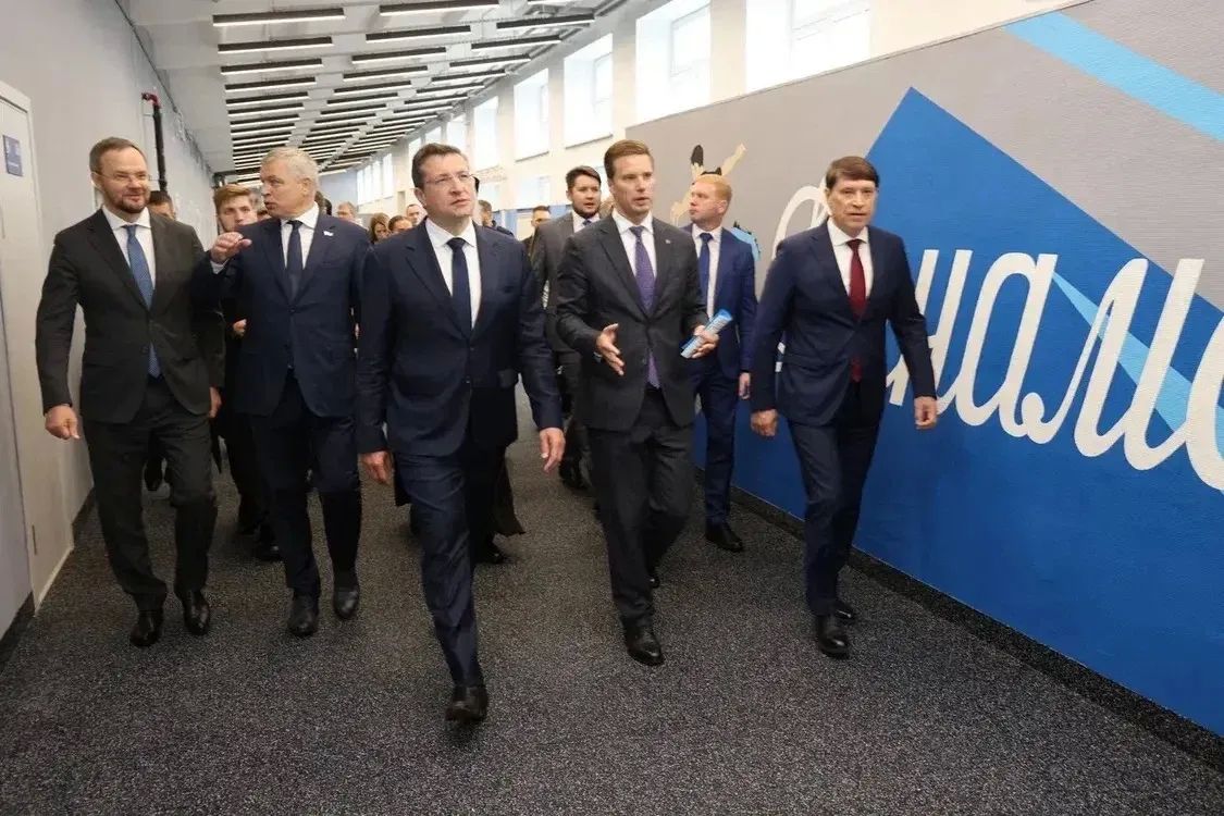Глеб Никитин: Открыли после капитального ремонта наш легендарный стадион «Динамо» вместе с руководством управления ФСБ России по Нижегородской области, Всероссийского физкультурно-спортивного общества «Динамо» и другими... Глеб Никитин: Открыли после капитального ремонта наш легендарный стадион «Динамо» вместе с руководством управления ФСБ России по Нижегородской области, Всероссийского физкультурно-спортивного общества «Динамо» и другими...