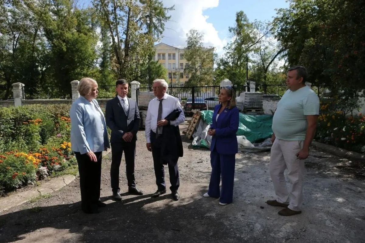 В Дзержинске продолжается масштабный ремонт Станции юных техников, где занимаются более 1500 будущих инженеров и изобретателей В Дзержинске продолжается масштабный ремонт Станции юных техников, где занимаются более 1500 будущих инженеров и изобретателей
