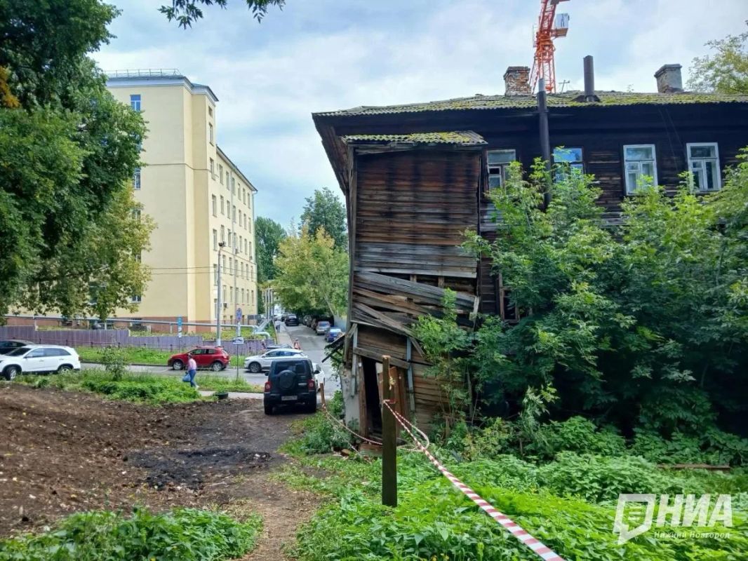 Рядом с «Нижполиграфом» освобождают площадку под новую гостиницу Рядом с «Нижполиграфом» освобождают площадку под новую гостиницу
